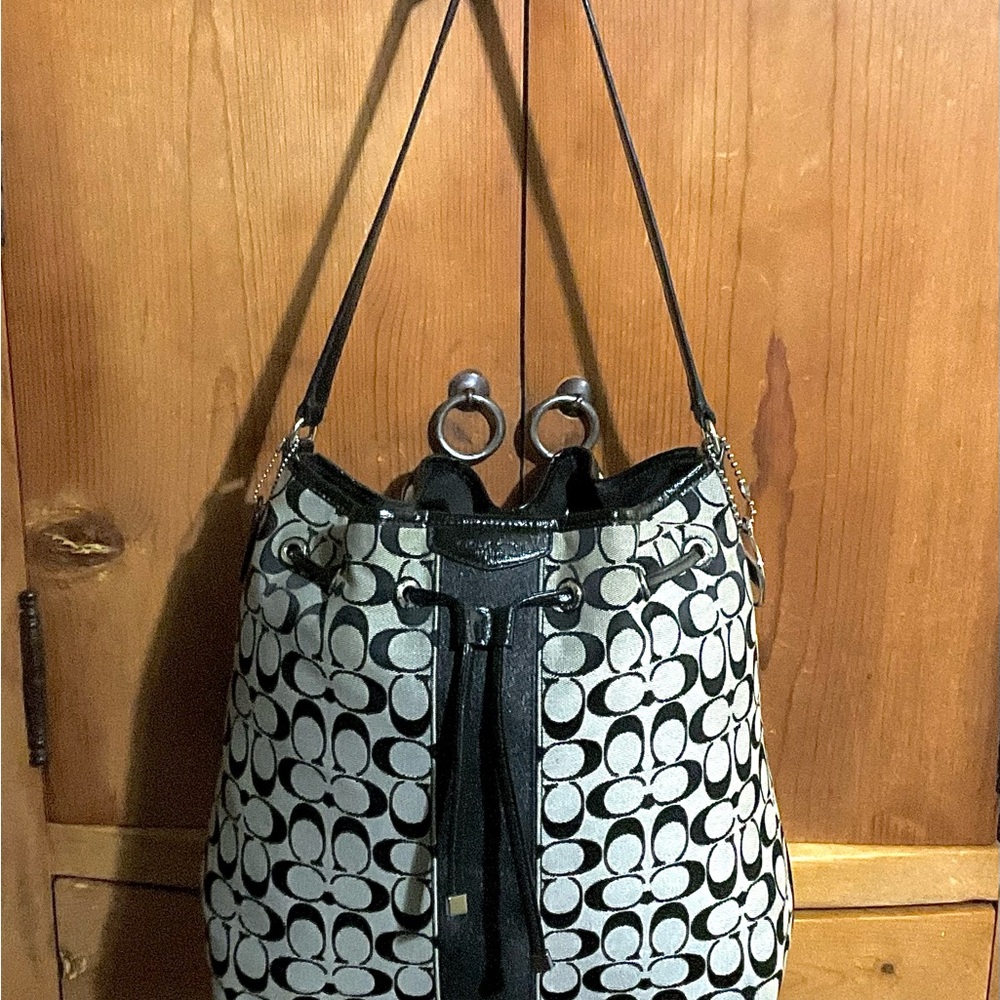 STUNNING W’s AUTHENTIC “COACH”Grey/Black Signature Canvas w/LEATHER DRAWSTRING!